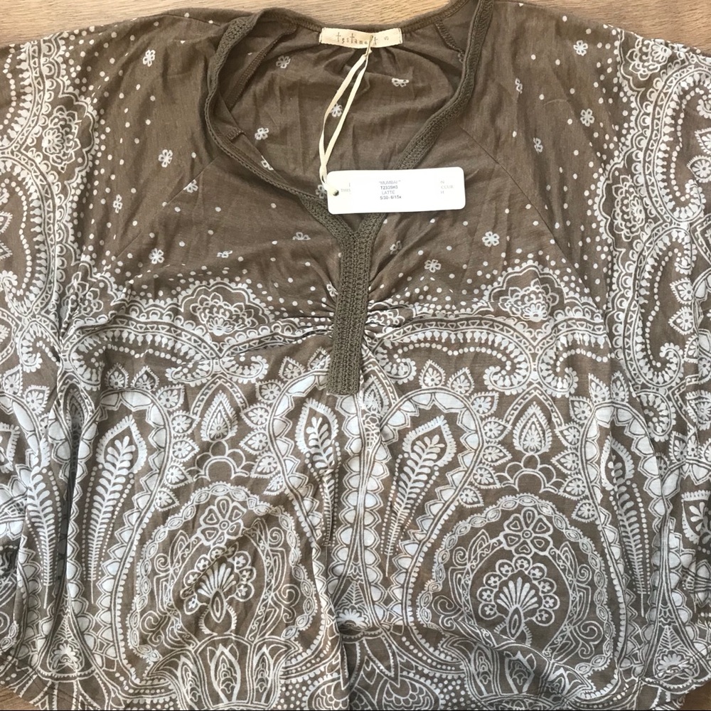 Testament Circle Top